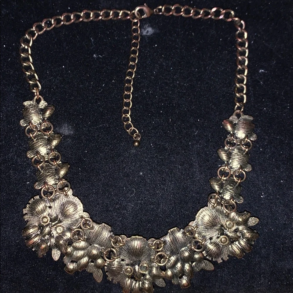 Natasha couture Crystal  Statement Necklace with extender - Picture 4 of 8
